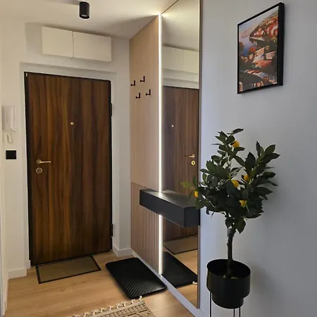 Glow - Free Parking Apartment *